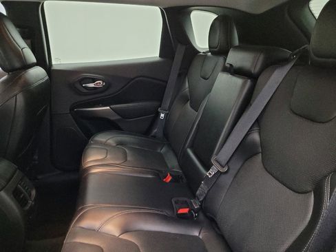 Used 2020 Jeep Cherokee Limited w/ Technology Group image 18