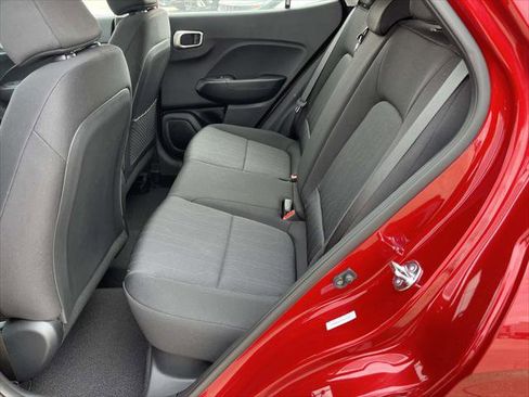 New 2025 Hyundai Venue SE image 5