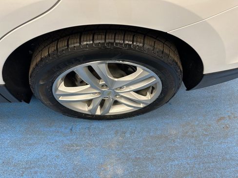 Certified 2021 Chevrolet Equinox Premier image 19