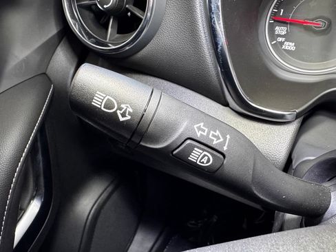 Used 2025 Chevrolet Blazer LT w/ Sound & Technology Package FWD image 26