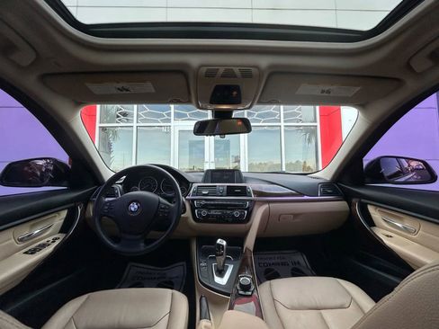 Used 2018 BMW 320i xDrive Sedan w/ Convenience Package image 9
