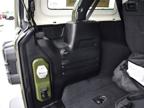 Used 2023 Jeep Wrangler Unlimited Sahara w/ Cold Weather Group AWD/4WD image 29
