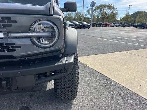 New 2025 Ford Bronco Badlands w/ Sasquatch Package image 12