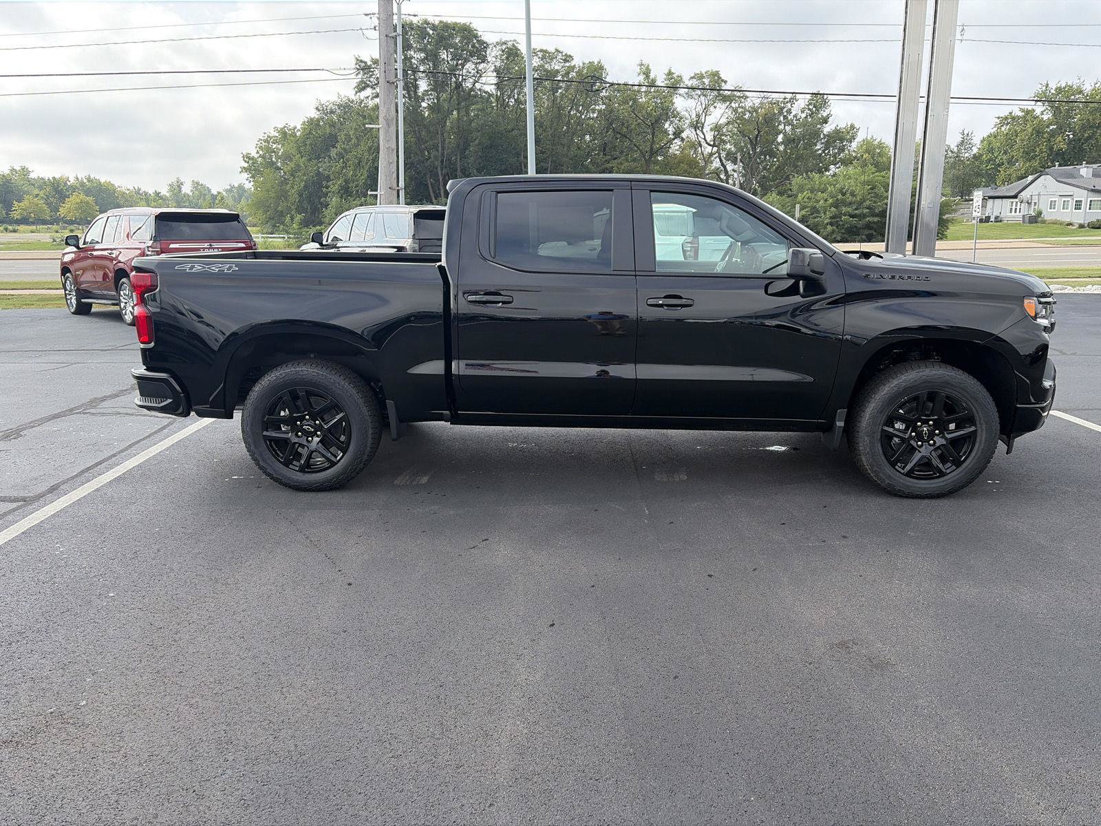 New 2026 Chevrolet Silverado 1500 RST w/ Dark Appearance Package AWD/4WD image 2