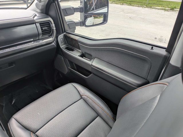 Used 2025 Ford F250 Lariat w/ Black Appearance Package AWD/4WD image 17