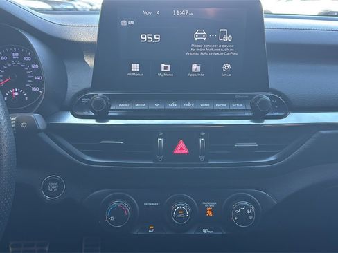 Used 2021 Kia Forte GT-Line image 11