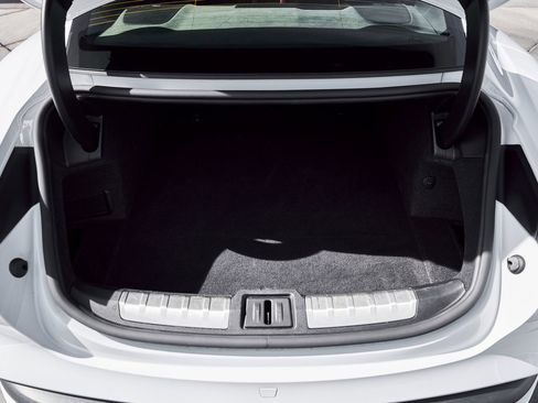 Used 2020 Porsche Taycan Turbo image 18