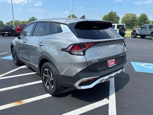Used 2023 Kia Sportage LX AWD/4WD image 7
