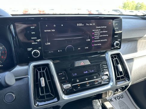 Certified 2023 Kia Sorento SX FWD image 19
