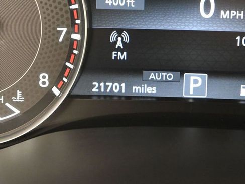 Used 2022 Nissan Armada Platinum image 19