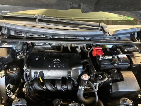 Used 2017 Toyota Yaris L image 18