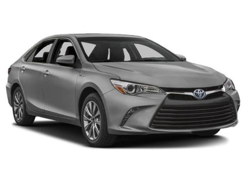 Used 2015 Toyota Camry XLE w/ Moonroof Package FWD image 6
