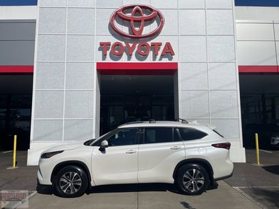 Used 2020 Toyota Highlander XLE