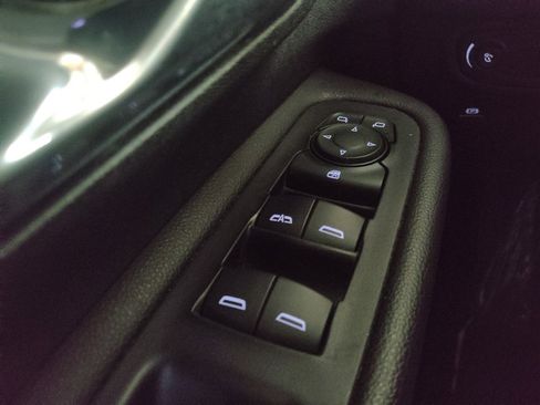 Used 2020 GMC Terrain SLE AWD/4WD image 27