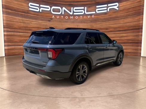Used 2025 Ford Explorer Active w/ Active Comfort Package AWD/4WD image 7
