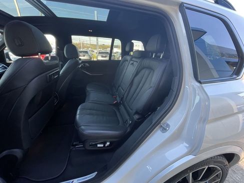 Used 2022 BMW X7 xDrive40i w/ M Sport Package AWD/4WD image 26
