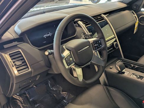 New 2026 Land Rover Discovery S AWD/4WD image 12