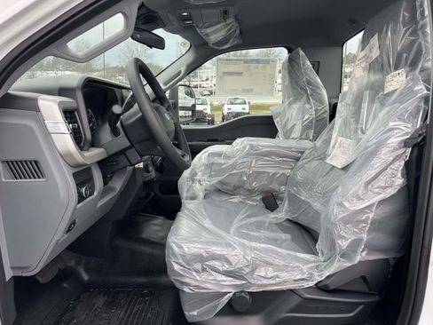 New 2026 Ford F550 4x4 Regular Cab Super Duty image 9