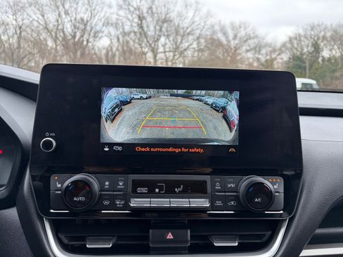 Used 2025 Toyota Grand Highlander XLE image 17