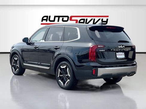 Used 2024 Kia Telluride S w/ S Sunroof Package FWD image 5