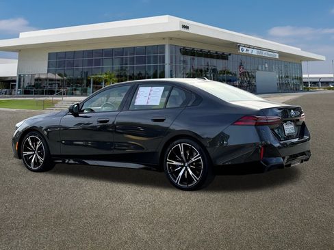 Used 2026 BMW 530i w/ M Sport Package image 9