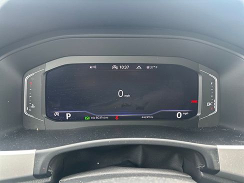 Used 2023 Volkswagen Atlas Cross Sport SE w/ Panoramic Sunroof Package image 8