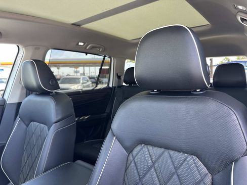 Used 2024 Volkswagen Atlas SEL Premium R-Line AWD/4WD image 23
