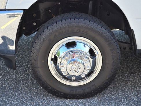 Used 2024 RAM 3500 Big Horn image 13