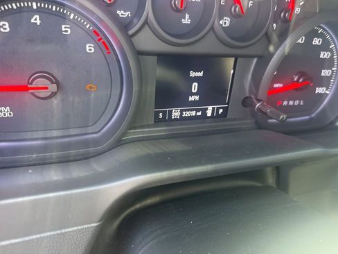 Used 2022 Chevrolet Silverado 2500 Custom w/ Custom Value Package image 23