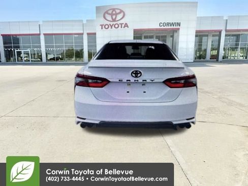 Used 2023 Toyota Camry SE w/ Convenience Package image 4