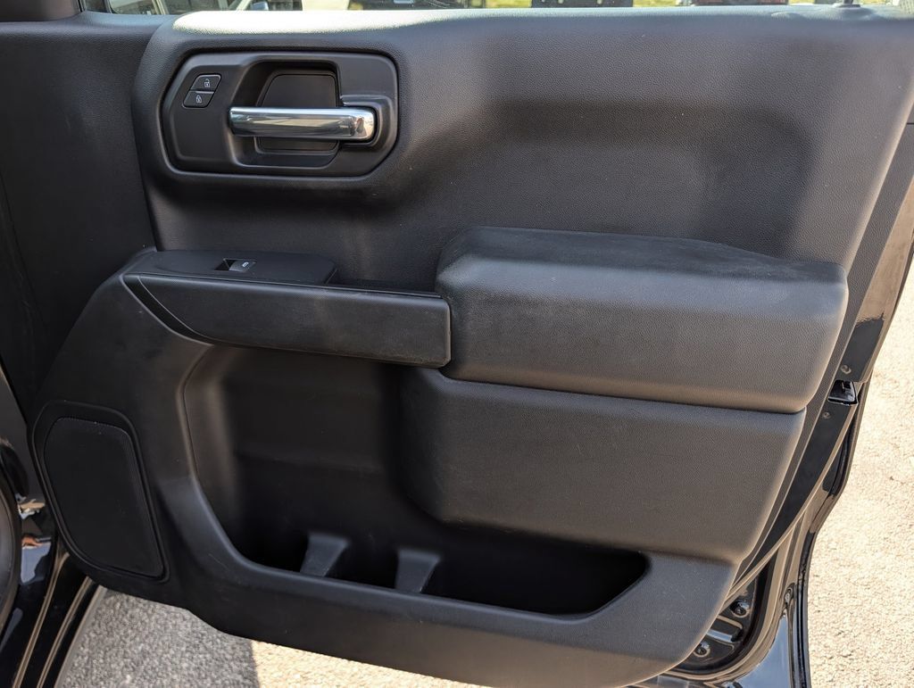 Used 2020 Chevrolet Silverado 1500 Custom w/ Custom Value Package RWD image 29