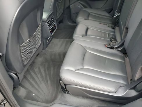 Used 2020 Audi Q7 3.0T Prestige image 20