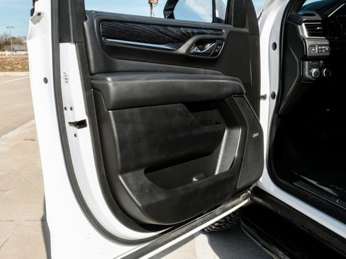 Used 2021 GMC Yukon XL Denali image 48