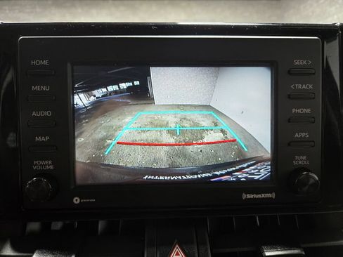 Used 2021 Toyota RAV4 LE AWD/4WD image 25