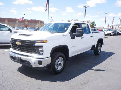Certified 2025 Chevrolet Silverado 2500 W/T w/ WT/CX Safety Package AWD/4WD image 4