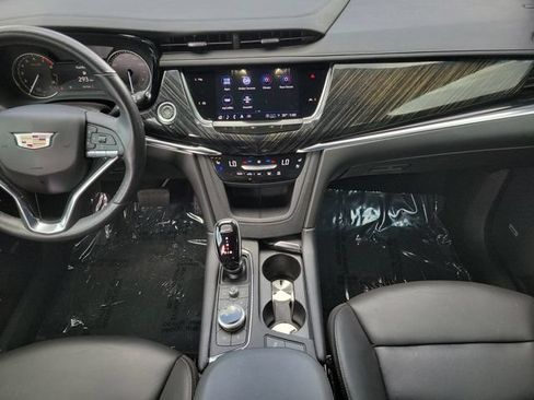 Used 2023 Cadillac XT6 Premium Luxury FWD image 14