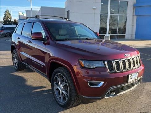 Used 2018 Jeep Grand Cherokee Limited image 2
