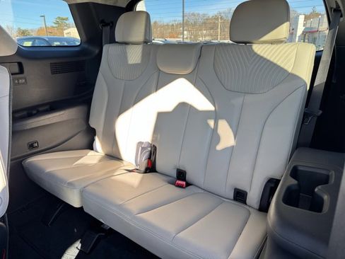 Used 2023 Hyundai Palisade Calligraphy image 31