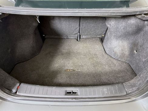 Used 2018 Nissan Sentra SR w/ SR Midnight Edition Package image 27