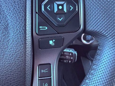 Used 2021 Toyota Tacoma TRD Off-Road w/ Technology Package AWD/4WD image 34