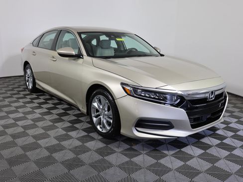 Used 2018 Honda Accord LX image 3