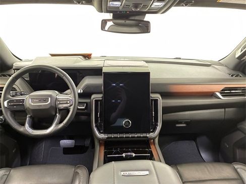 Certified 2025 GMC Yukon Denali image 20