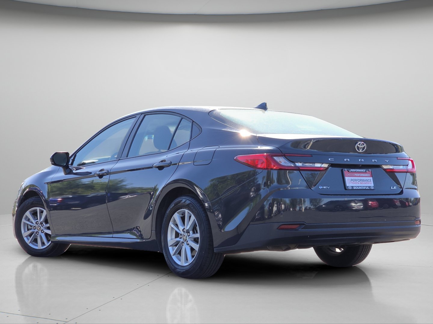 Used 2025 Toyota Camry LE FWD image 20