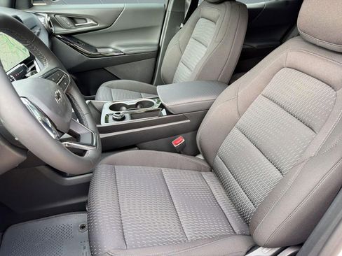 New 2026 Chevrolet Equinox LT w/ Midnight Edition FWD image 5