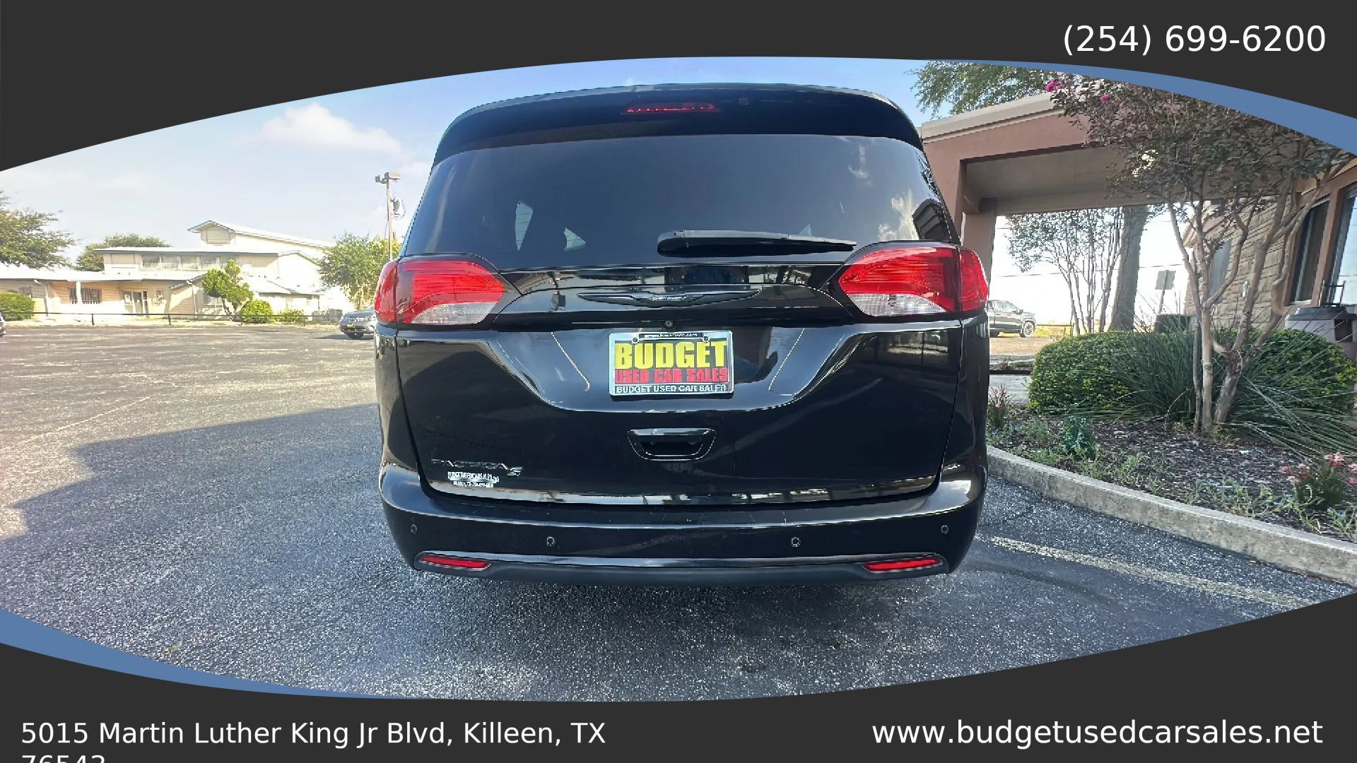 Used 2018 Chrysler Pacifica Limited w/ Advanced Safetytec Group FWD image 3