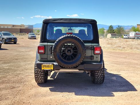 Used 2024 Jeep Wrangler Sport AWD/4WD image 4