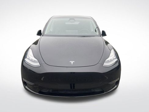 Used 2023 Tesla Model Y Long Range AWD/4WD image 2