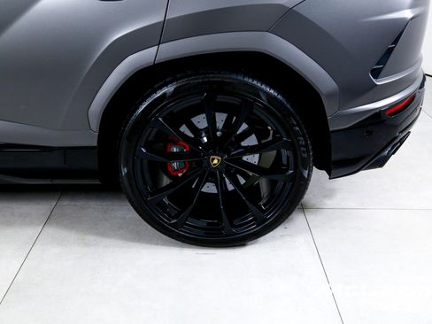 Used 2022 Lamborghini Urus AWD/4WD image 41
