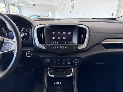 Used 2022 GMC Terrain SLE AWD/4WD image 18