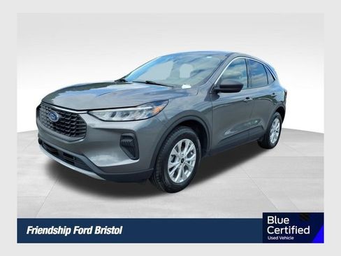 Certified 2023 Ford Escape Active AWD/4WD image 1